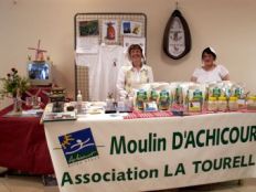 Annie et Laetitia ont tenu notre stand à Natur‘Agny